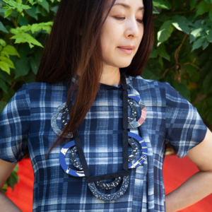 silk-necklace-indigo-japan-textile-jewellery-galerie-h-carouge