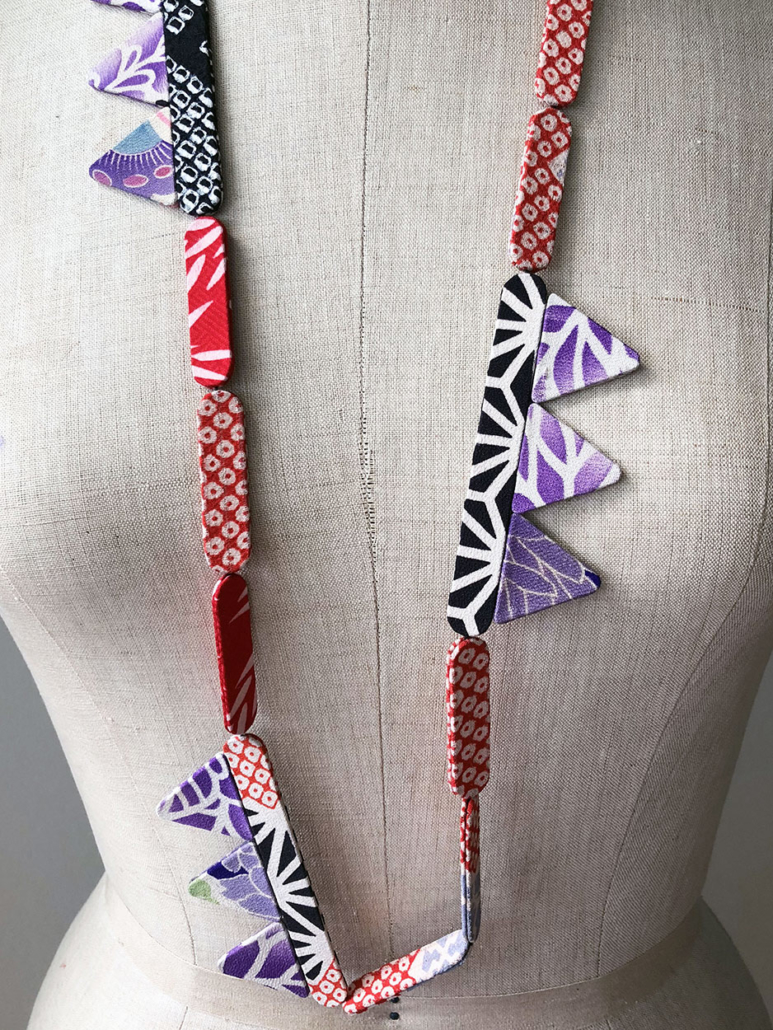 necklace-handmade-crafts-carouge-jewellery-textile-silk-ikat-shibori-galerie-h