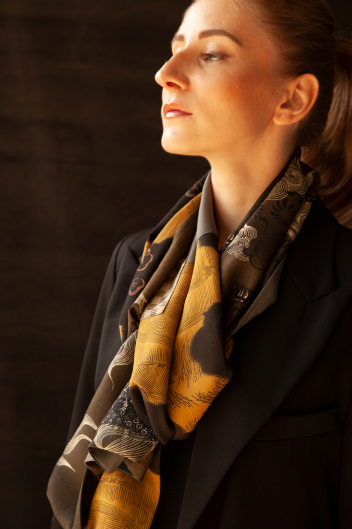 dragon-scarf-accessory-handmade-silk-kimono-fabrics-collection-valerie-hangel-geneva-made-in-swiss