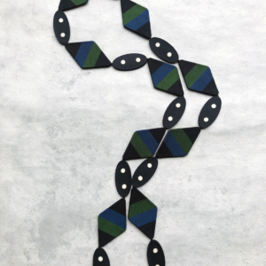 necklace-simultaneous-silk-tie-stripes-unique-piece-designer-valerie-hangel-made-in-geneva