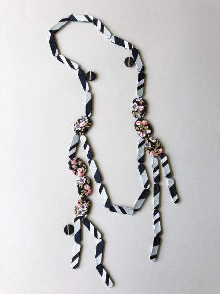 necklace-silk-tie-textile-jewellery-handmade-hangel-galerie-h-carouge-geneva