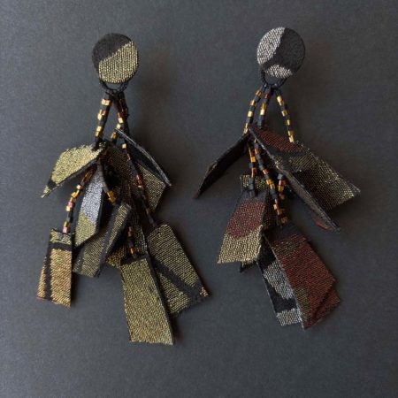 boucles-oreilles-or-brocart-soie-kimono-textiles-anciens-creation-fait-main-atelier-carouge-valerie-hangel-carouge-suisse