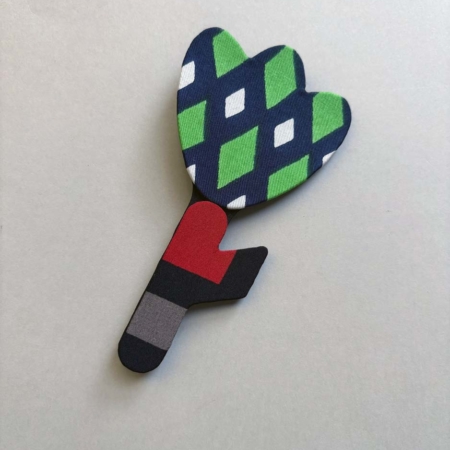 broche-tulipe-losange-bijou-textile-contemporain-accessoire-soie--valerie-hangel-geneve